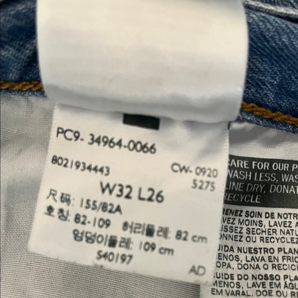 Levi's Straight Leg Blue Distressed Jeans - Picture 4 of 4